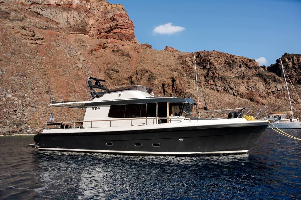 Private Targa Motor Yacht Half Day Daytime Cruise with BBQ, Open Bar & Transfers 1
